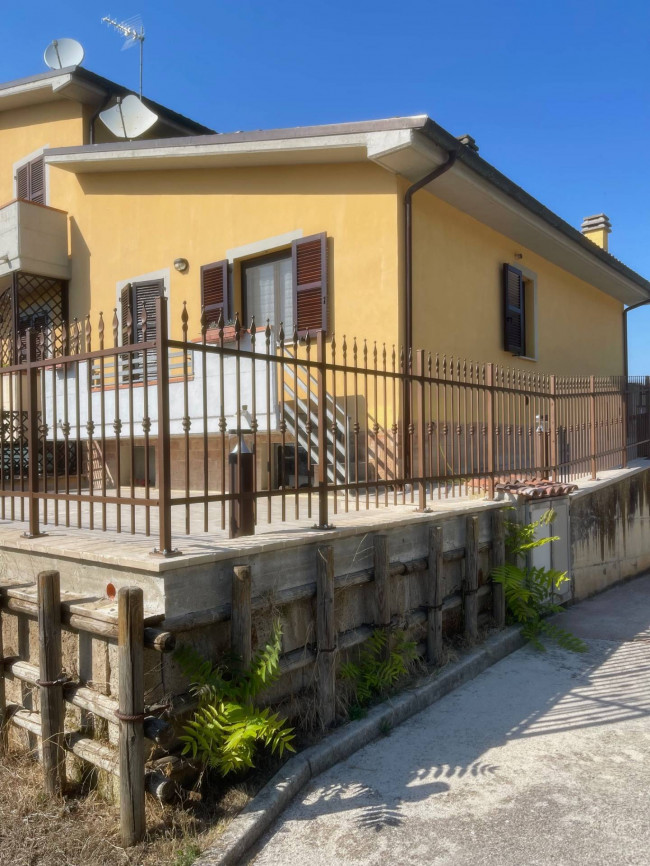 Appartamento in Vendita a Genga