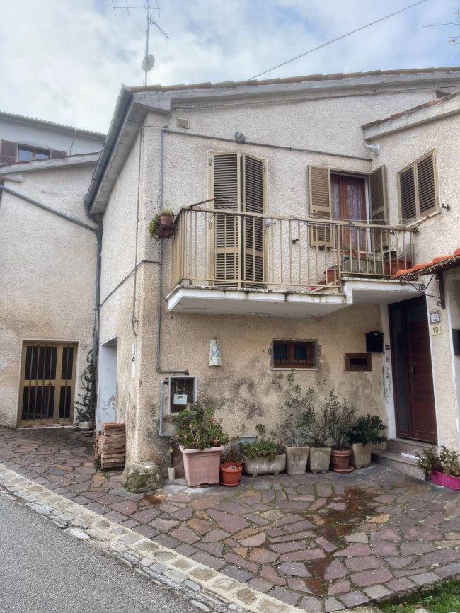 Villette a schiera in Vendita a Fabriano