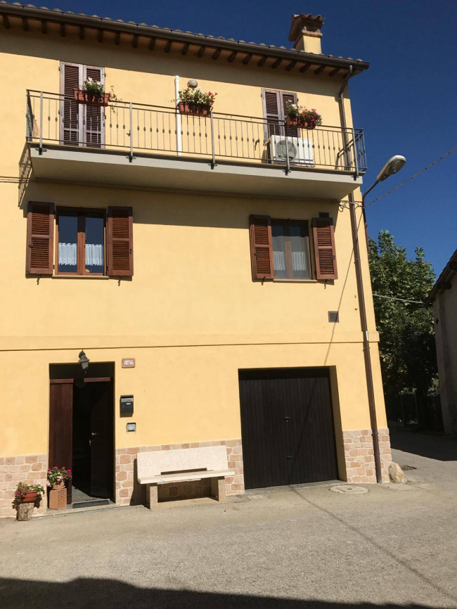 Villette a schiera in Vendita a Fabriano