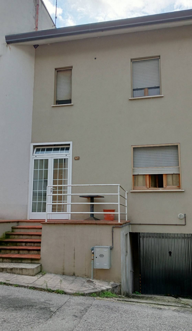 Villette a schiera in Vendita a Fabriano