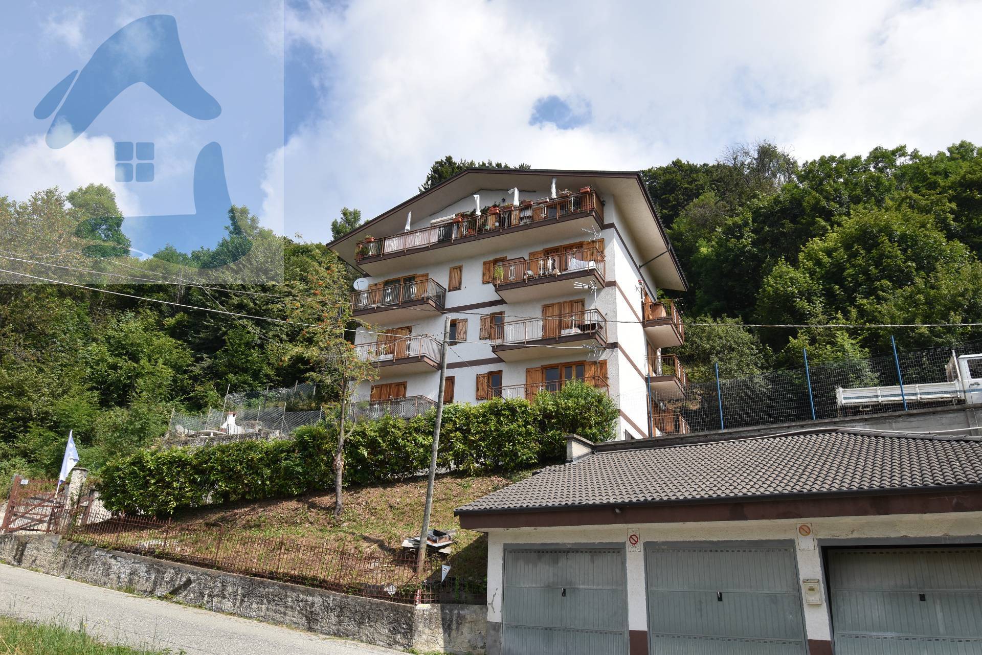 Stabile in vendita a Monastero di Lanzo