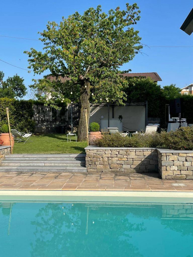 Villa Unifamiliare in vendita a Bra