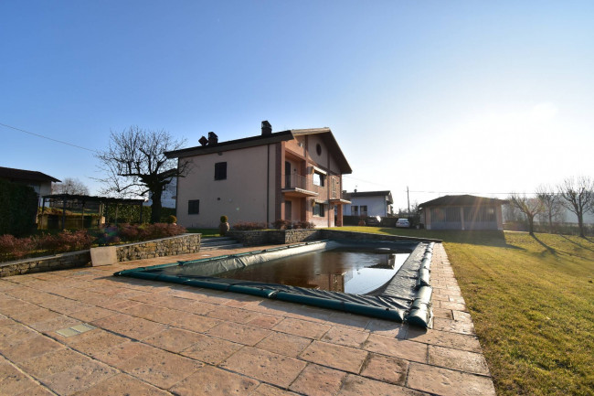 Villa Unifamiliare in vendita a Bra