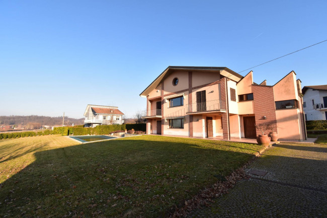 Villa Unifamiliare in vendita a Bra