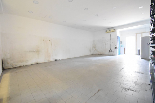 Locale commerciale in affitto/vendita a Settimo Torinese