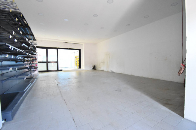 Locale commerciale in affitto/vendita a Settimo Torinese
