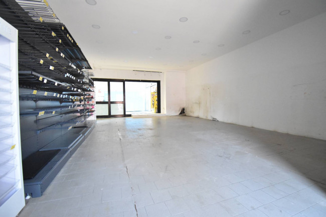 Locale commerciale in affitto/vendita a Settimo Torinese