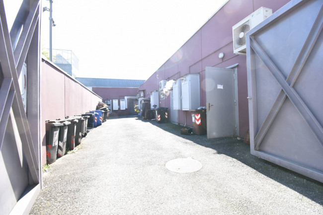 Locale commerciale in affitto/vendita a Settimo Torinese