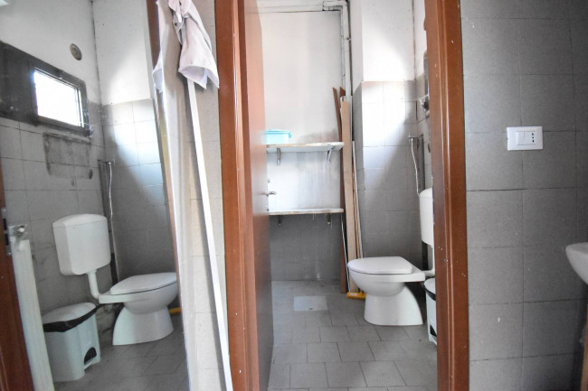 Locale commerciale in affitto/vendita a Settimo Torinese