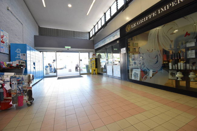 Locale commerciale in affitto/vendita a Settimo Torinese