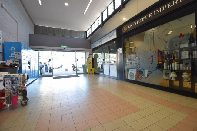 Locale commerciale in affitto/vendita a Settimo Torinese