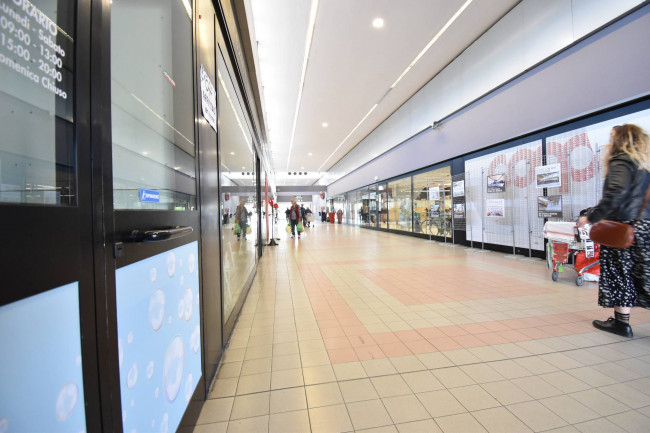 Locale commerciale in affitto/vendita a Settimo Torinese