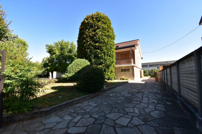 Casa semindipendente in vendita a Cambiano