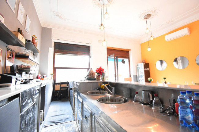 Attività commerciale in vendita a Torino