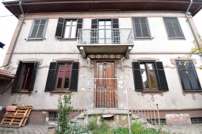 Villa Plurifamiliare in vendita a Pinerolo