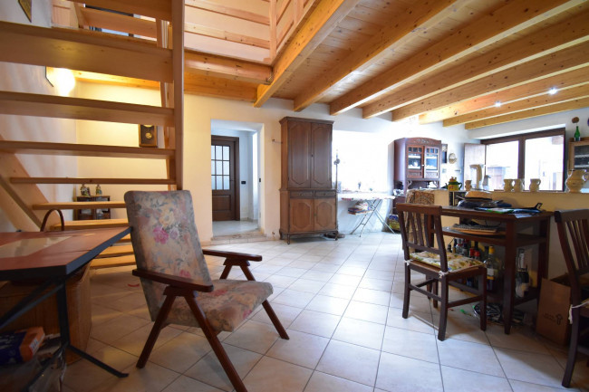 Stabile in vendita a Chiomonte