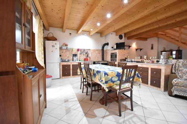 Stabile in vendita a Chiomonte