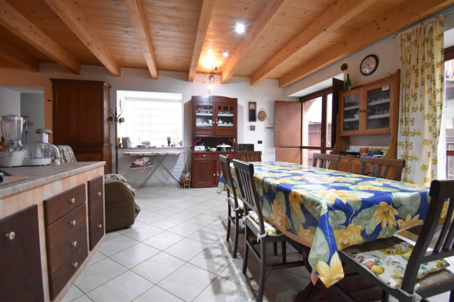 Stabile in vendita a Chiomonte