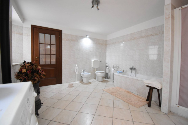 Stabile in vendita a Chiomonte