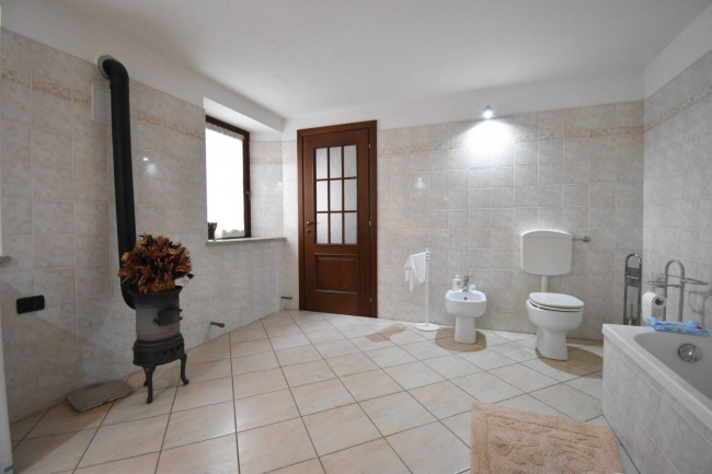 Stabile in vendita a Chiomonte