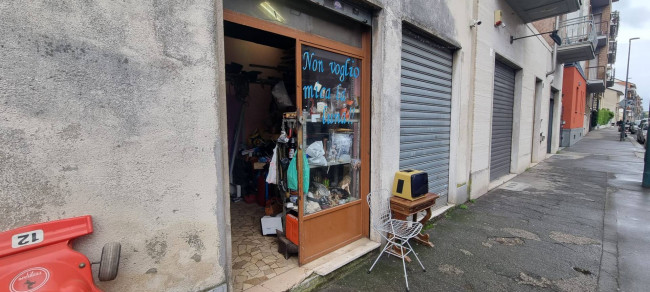 Locale commerciale in vendita a Torino