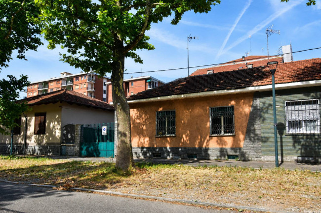 Porzione di bifamiliare in vendita a Torino