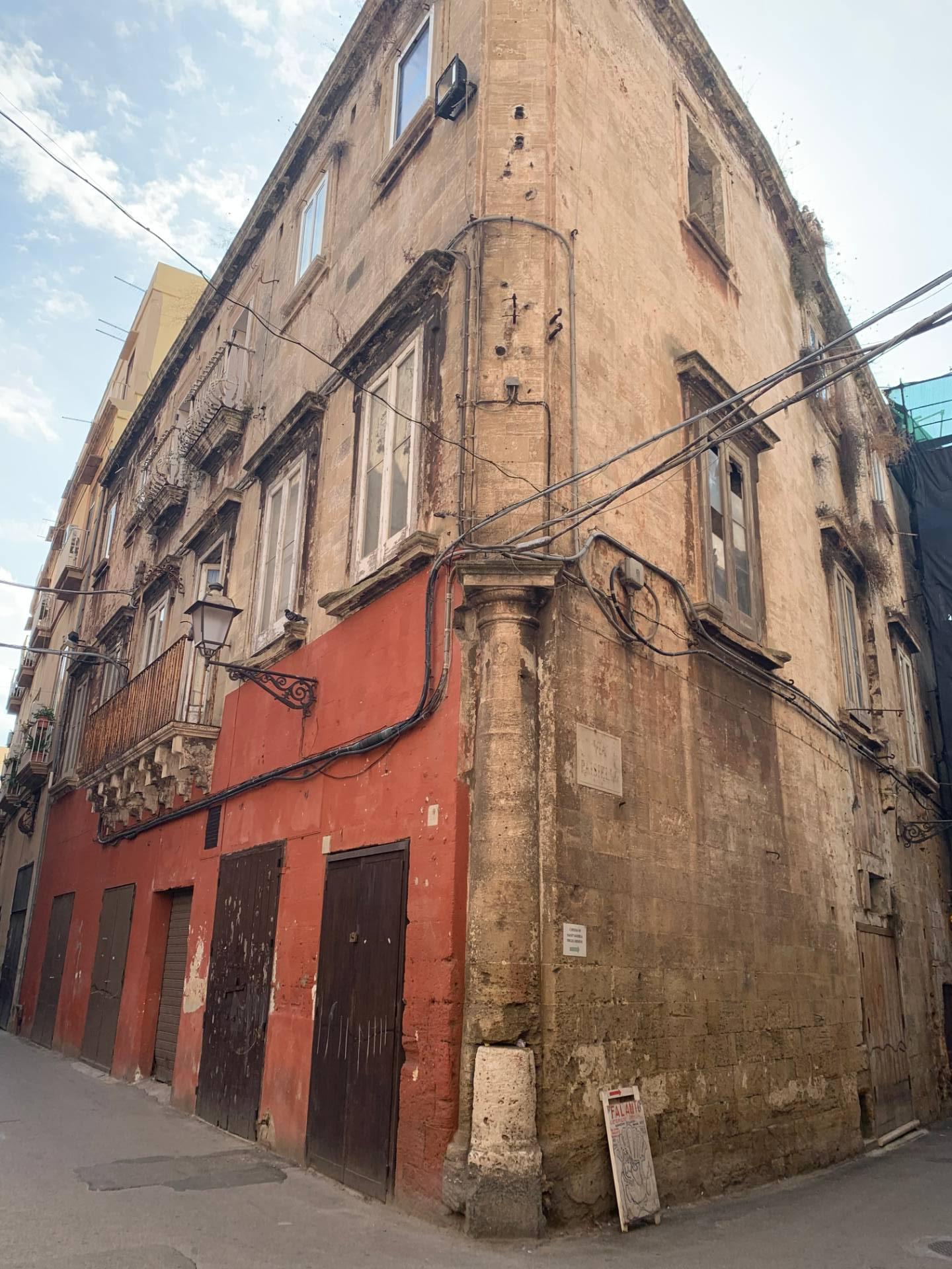 Stabile intero - Palazzo TARANTO vendita  Isola Porta Napoli  GOLDEN CASA IMMOBILIARE SAS