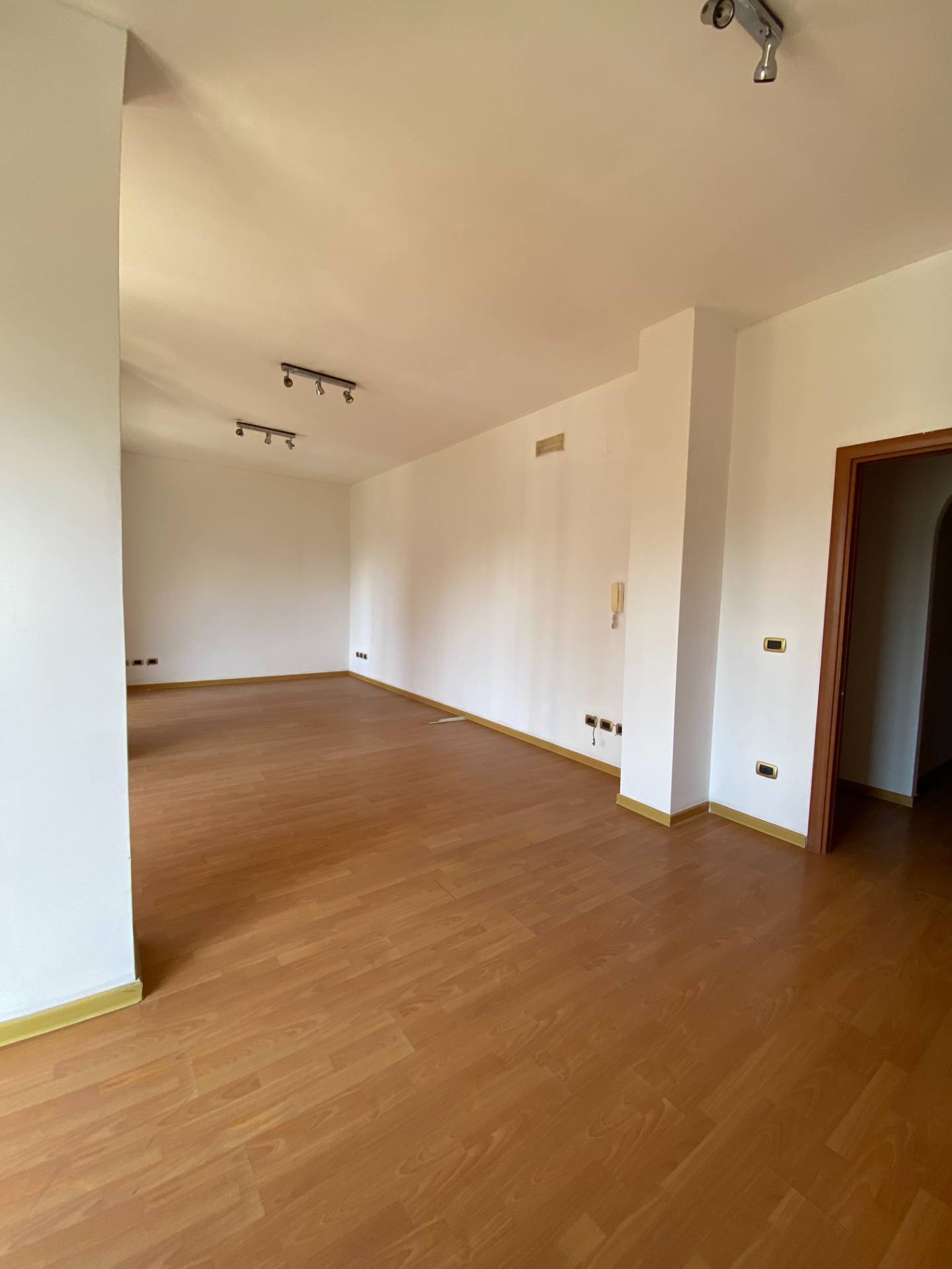 Ufficio - Loc.Com. TARANTO affitto  Borgo  GOLDEN CASA IMMOBILIARE SAS