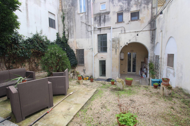 Casa semi-indipendente in vendita a Lecce (LE)