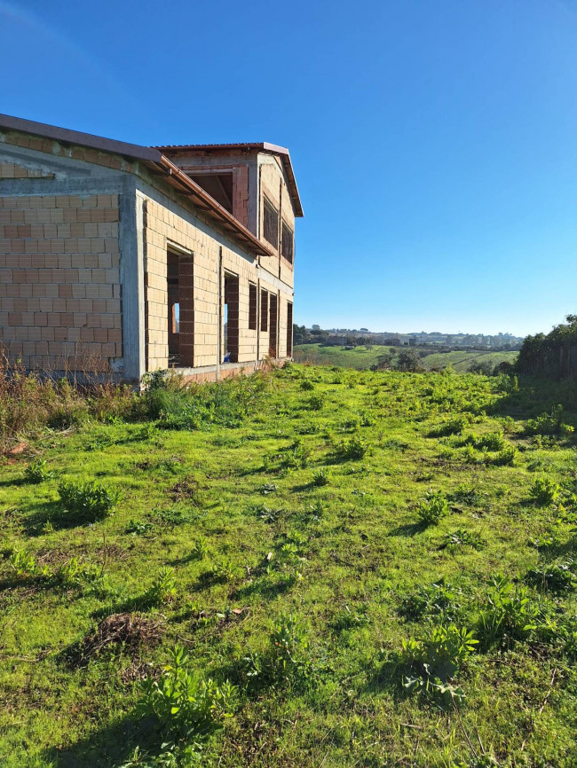 Fondo commerciale in vendita a Cerveteri (RM)