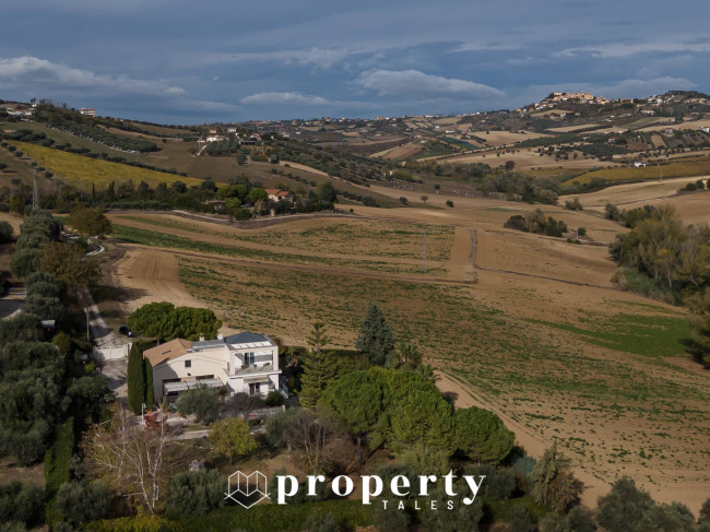 Villa in vendita a Colonnella (TE)