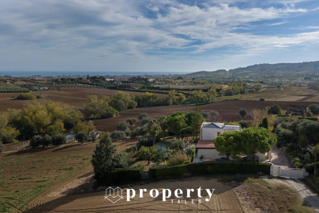 Villa in vendita a Colonnella (TE)