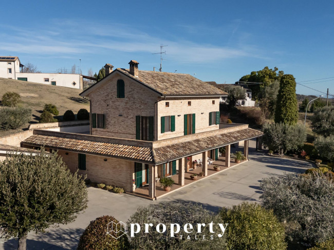 Villa for Sale in Montegiorgio