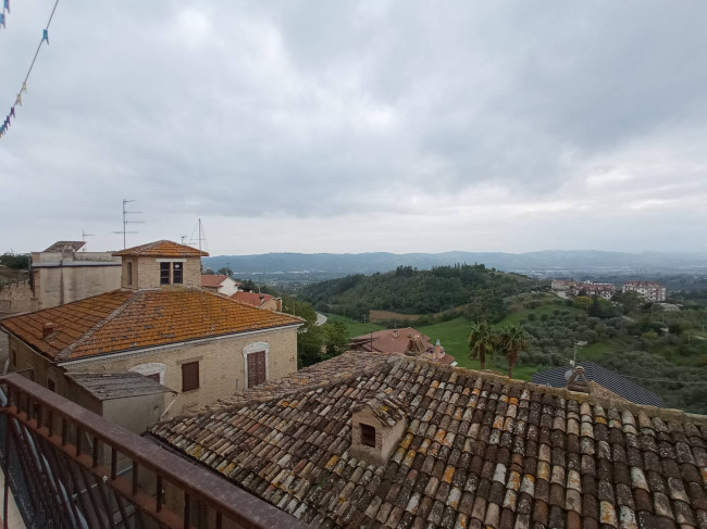 Casa indipendente in vendita a Monsampolo Del Tronto (AP)