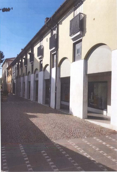 Locale commerciale in Affitto a Castelfranco Veneto