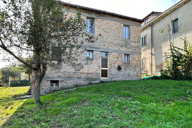 Villa in vendita a Vallefoglia (PU)