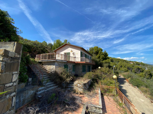 Villa in vendita a Cervo (IM)