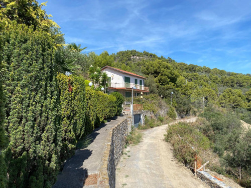 Villa in vendita a Cervo (IM)