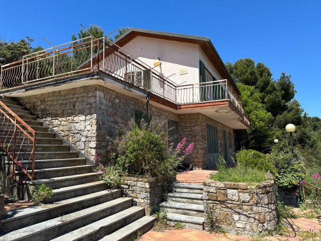 Villa in vendita a Cervo (IM)