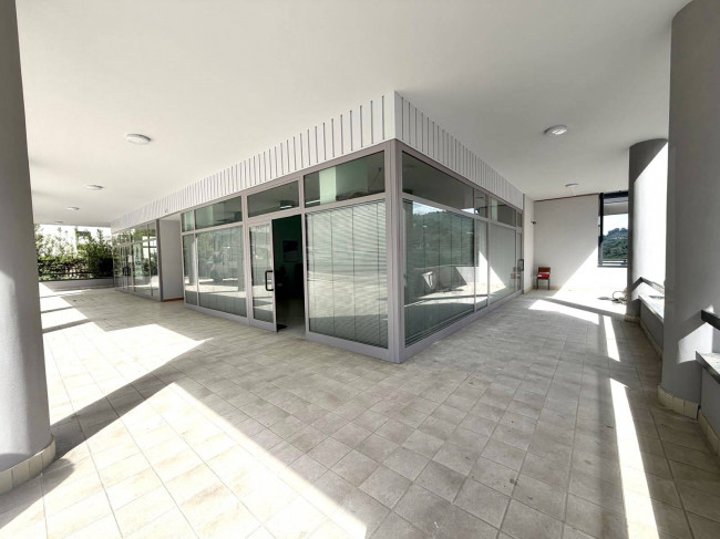 Locale commerciale