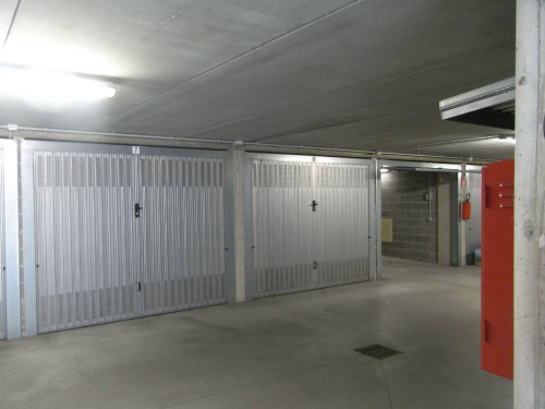 Garage/Box/Posto auto in vendita a Zogno (BG)