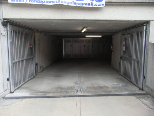 Garage/Box/Posto auto in vendita a Zogno (BG)