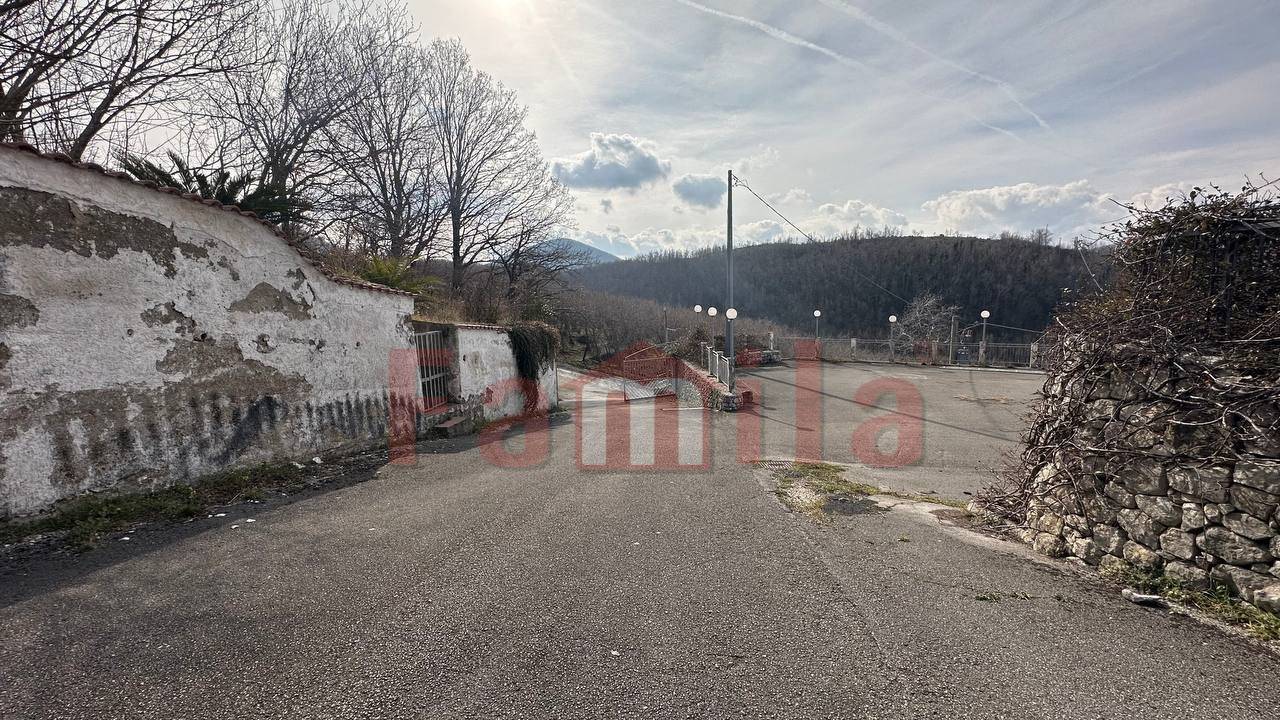 Fondo commerciale in vendita a Mugnano Del Cardinale (AV)