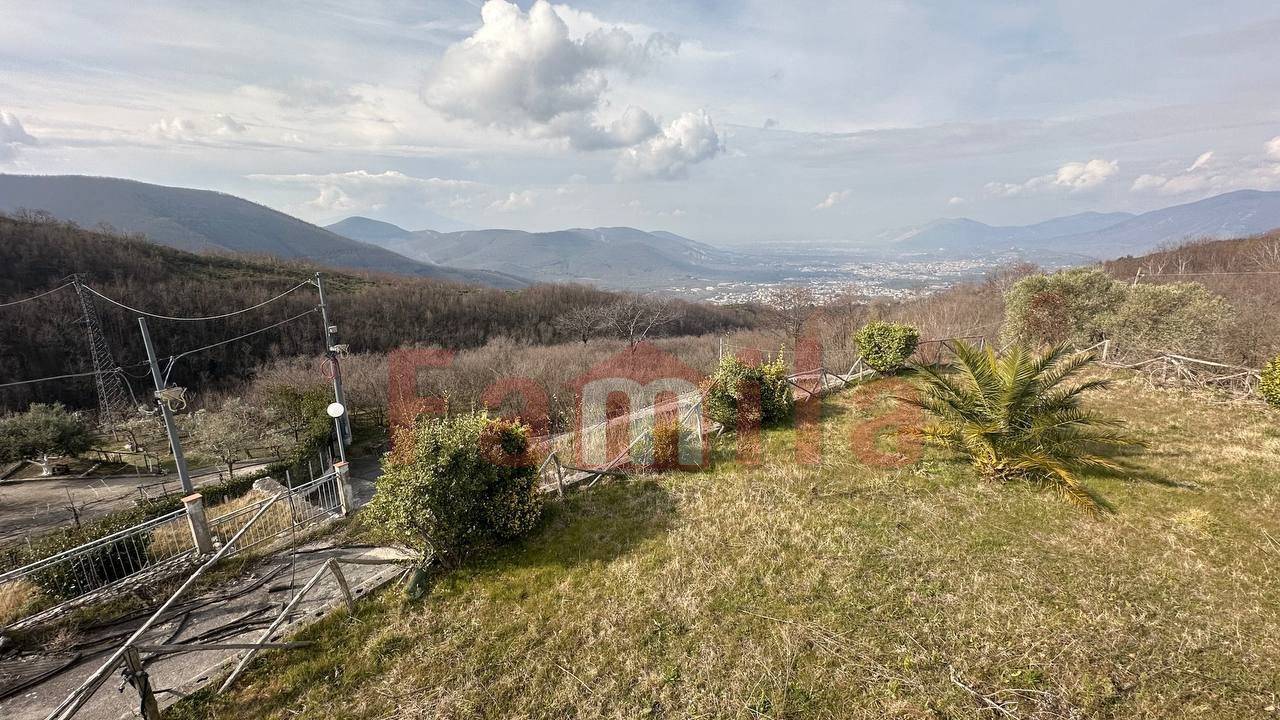 Fondo commerciale in vendita a Mugnano Del Cardinale (AV)