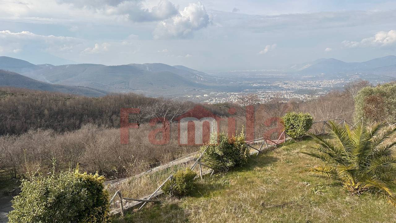 Fondo commerciale in vendita a Mugnano Del Cardinale (AV)