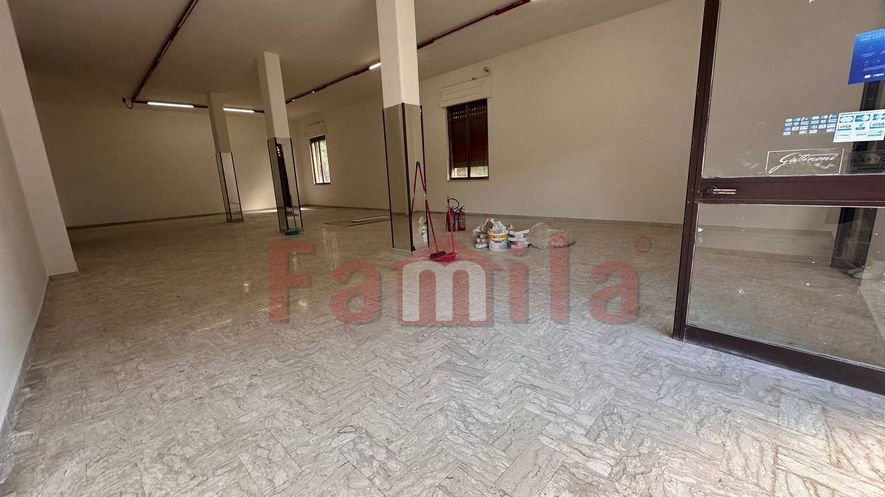 Fondo commerciale in affitto a Sperone (AV)