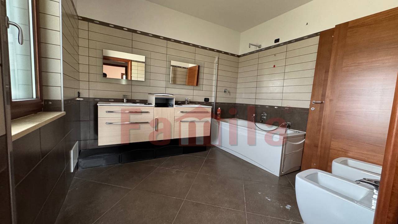 Casa indipendente in vendita a Mugnano Del Cardinale (AV)
