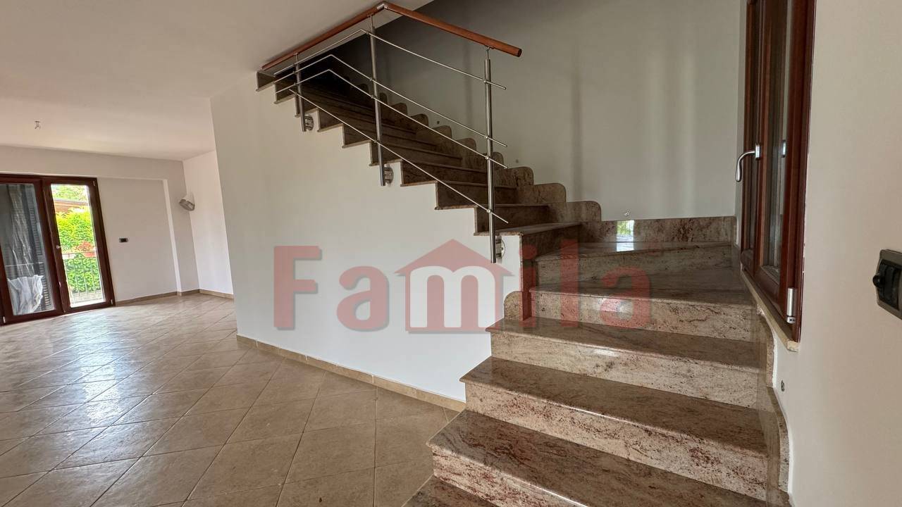 Casa indipendente in vendita a Mugnano Del Cardinale (AV)