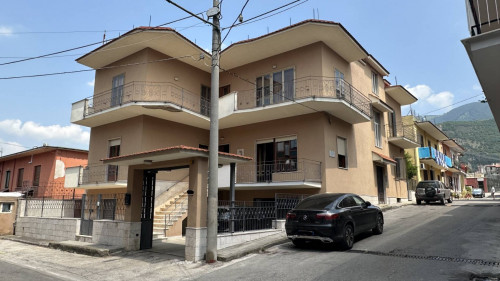 Casa indipendente in vendita a Mugnano Del Cardinale (AV)