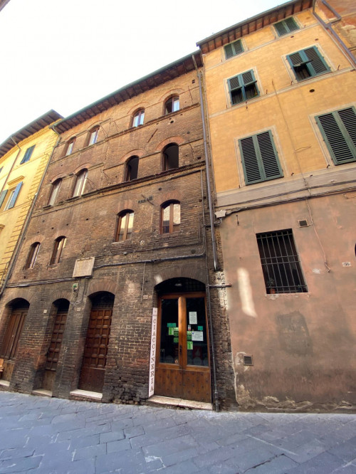 Locale Commerciale / Laboratorio